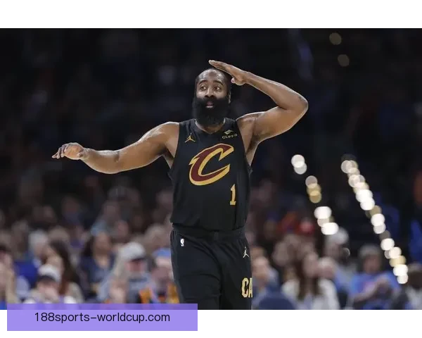 阿特金森称球队心智更成熟哈登临场判断决策能力表现令人赞叹与信赖