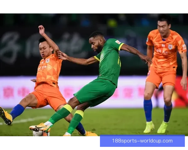 加拿大足协向意大利球迷喊话免费换球衣别再等待四年机会